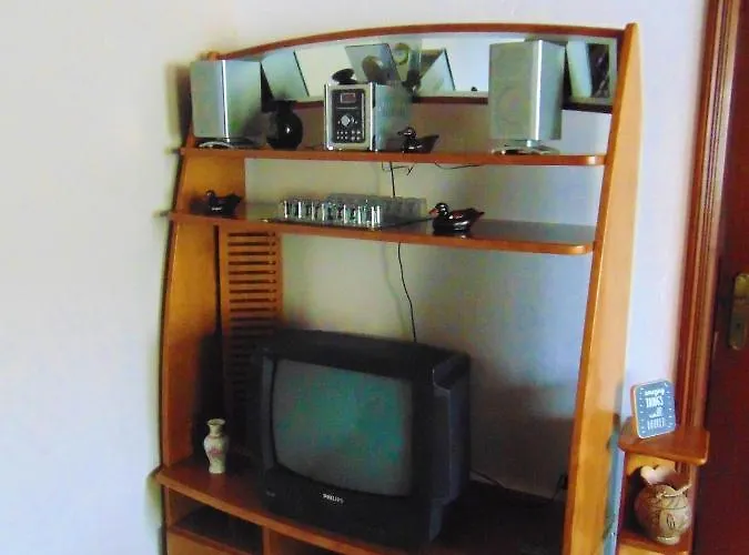 Charming House In With Mountain View And Garden Machico (Madeira)