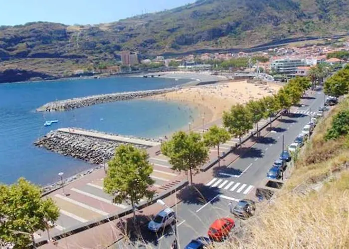 Charming House In With Mountain View And Garden Machico (Madeira)