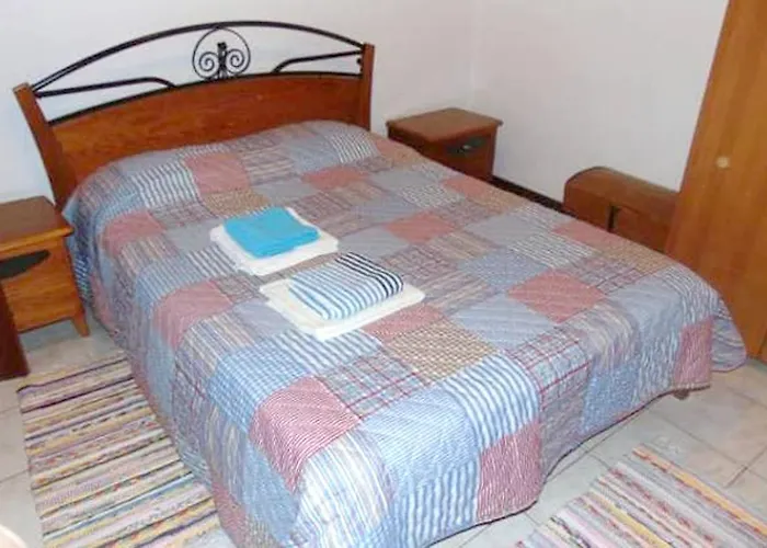 Charming House In With Mountain View And Garden * Machico (Madeira)