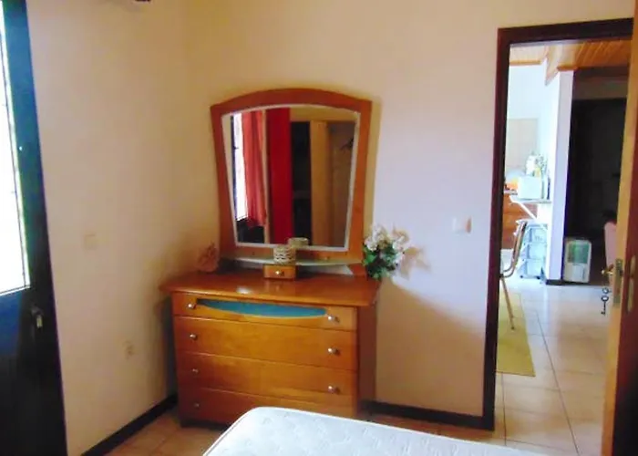 Charming House In With Mountain View And Garden * Machico (Madeira)