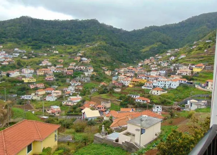 Charming House In With Mountain View And Garden * Machico (Madeira)