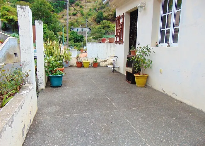 Charming House In With Mountain View And Garden *