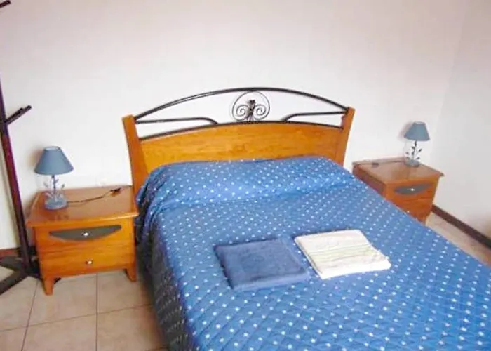 Charming House In With Mountain View And Garden