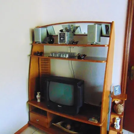 Charming House In With Mountain View And Garden Machico (Madeira)