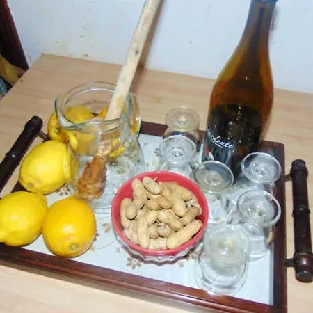 Charming House In With Mountain View And Garden Machico (Madeira)