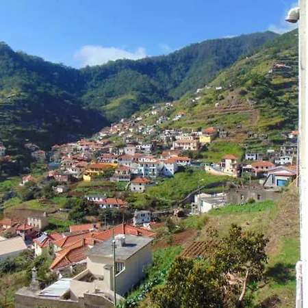 Dom wakacyjny Charming House In With Mountain View And Garden Machico (Madeira)