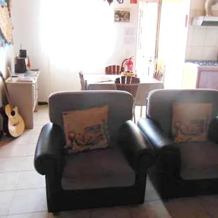 Σπίτι διακοπών Charming House In With Mountain View And Garden *