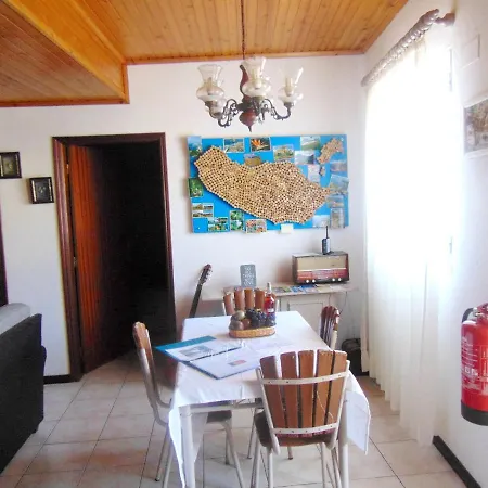 Charming House In With Mountain View And Garden * Machico (Madeira)