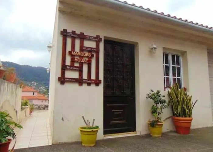 펜션 Charming House In With Mountain View And Garden